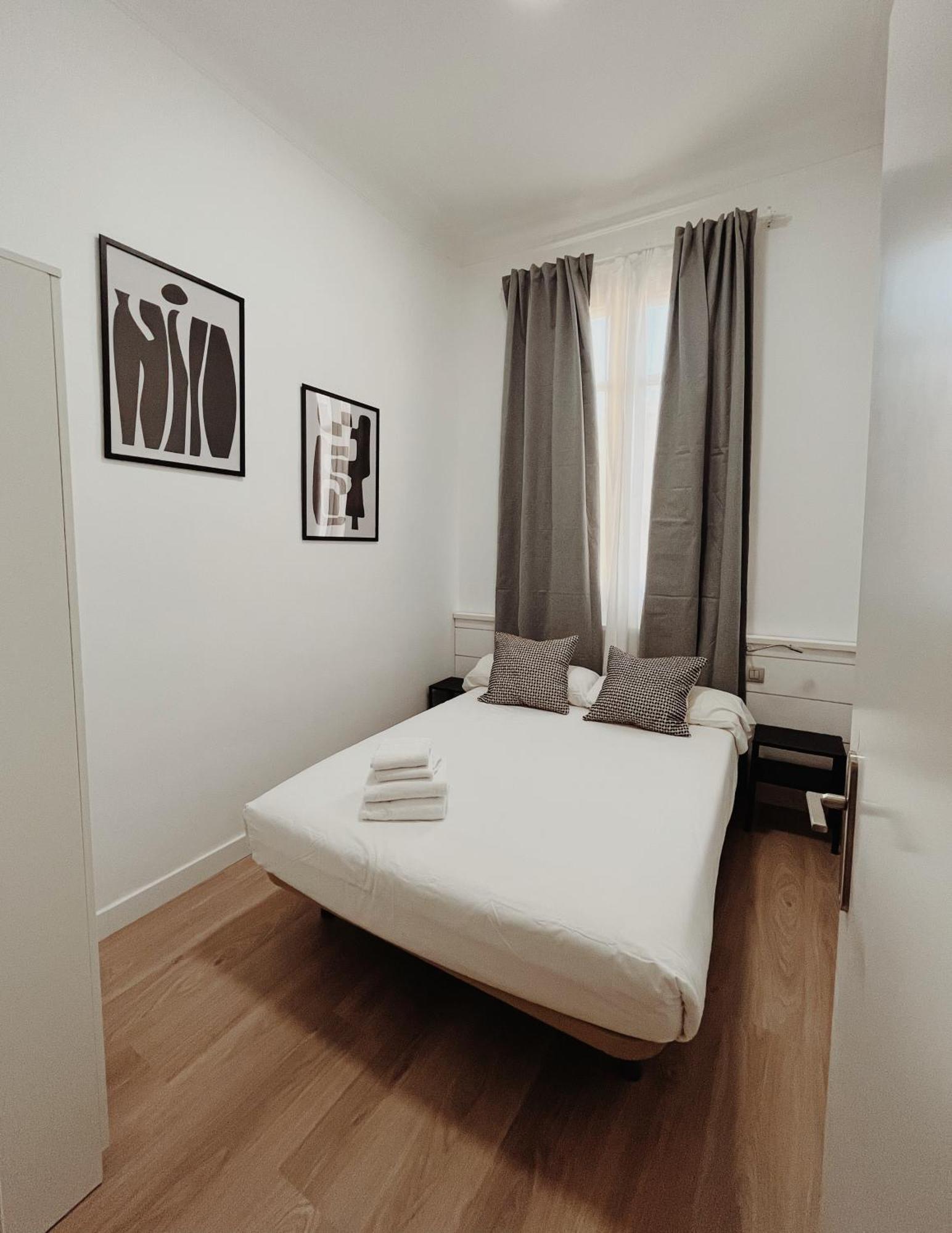 Apartamentos Express By Gaiarooms Barcelona Exterior photo